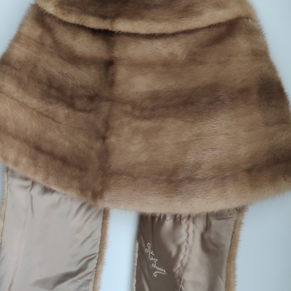 Vintage Genuine Mink Fur Stole Cape Blonde Sable by Salon Fernande Montreal - Picture 10 of 16